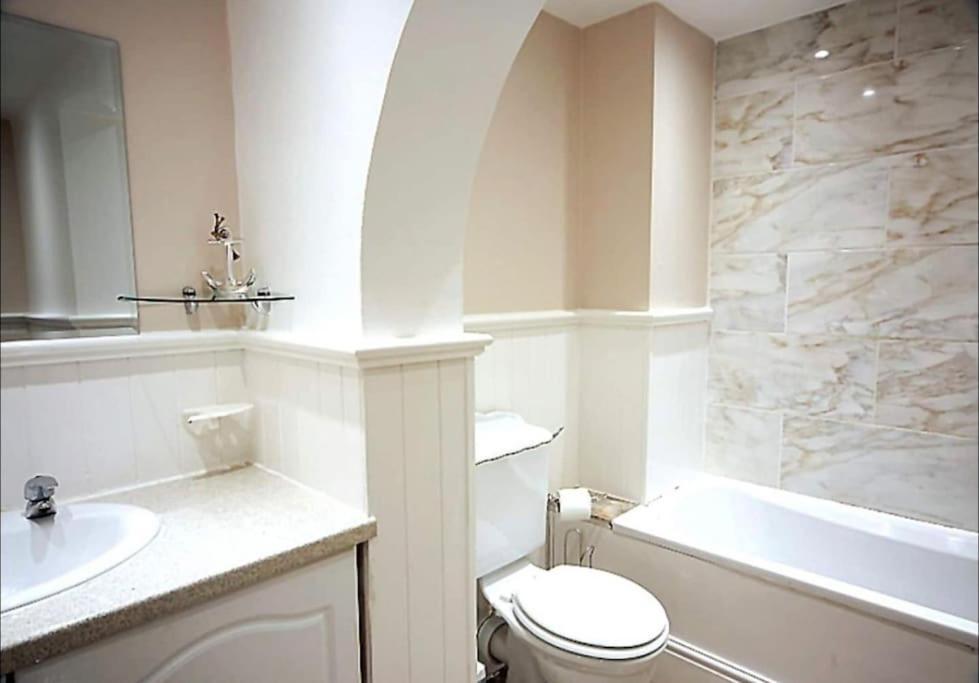 Sunny Seaside Beach House Lytham Centre Sleeps 8 Lytham St Annes Extérieur photo