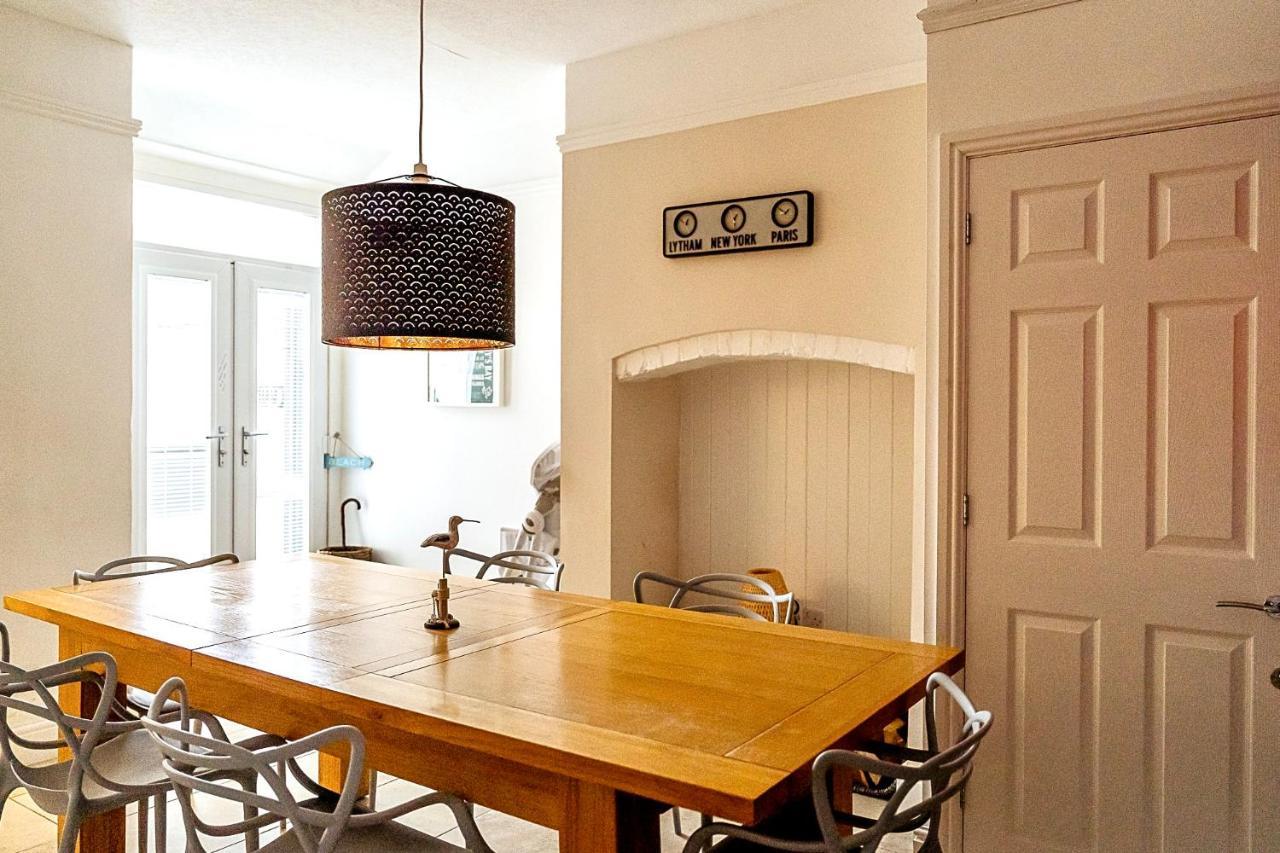 Sunny Seaside Beach House Lytham Centre Sleeps 8 Lytham St Annes Extérieur photo
